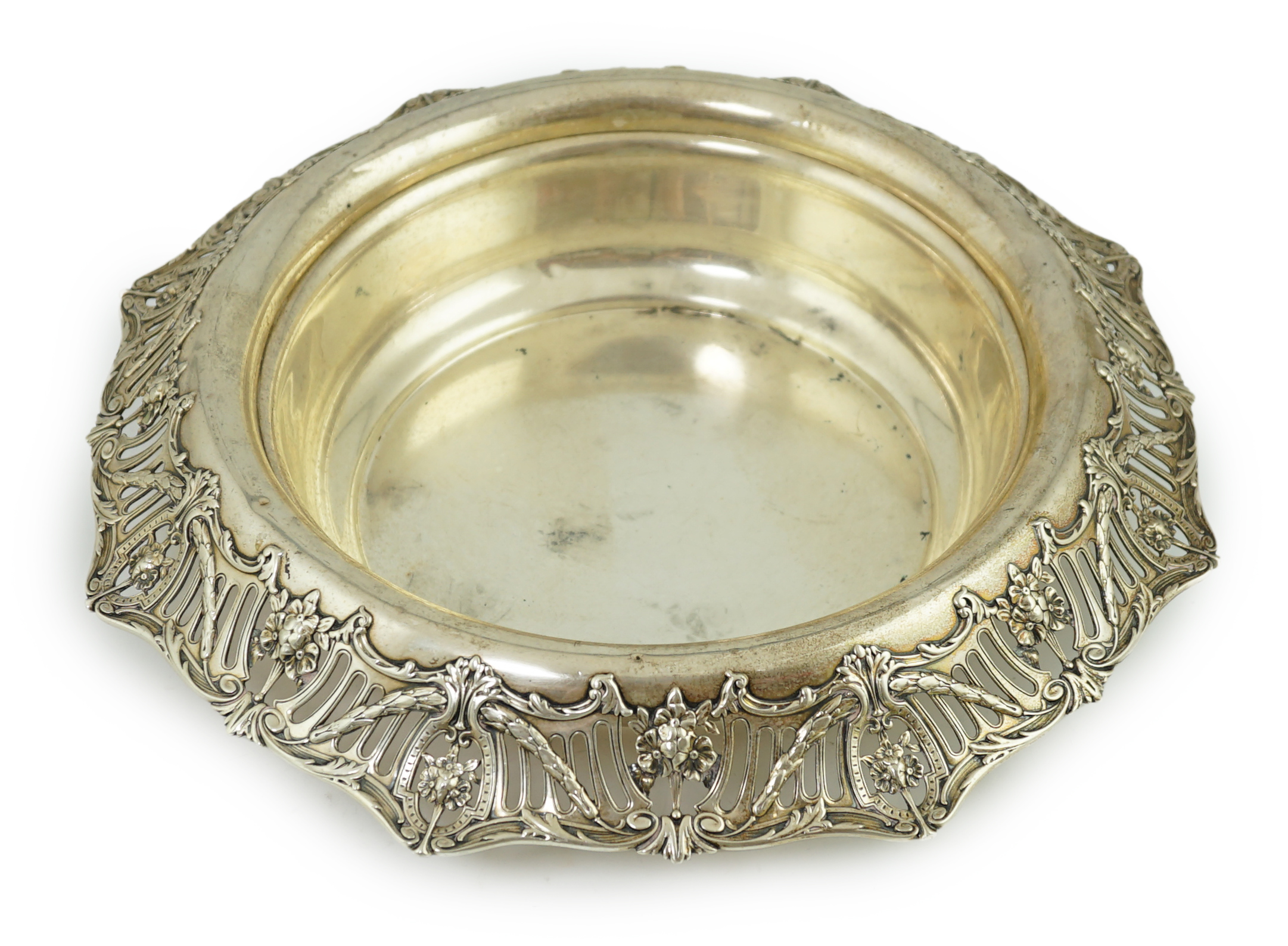 An early 20th century American sterling silver rose bowl